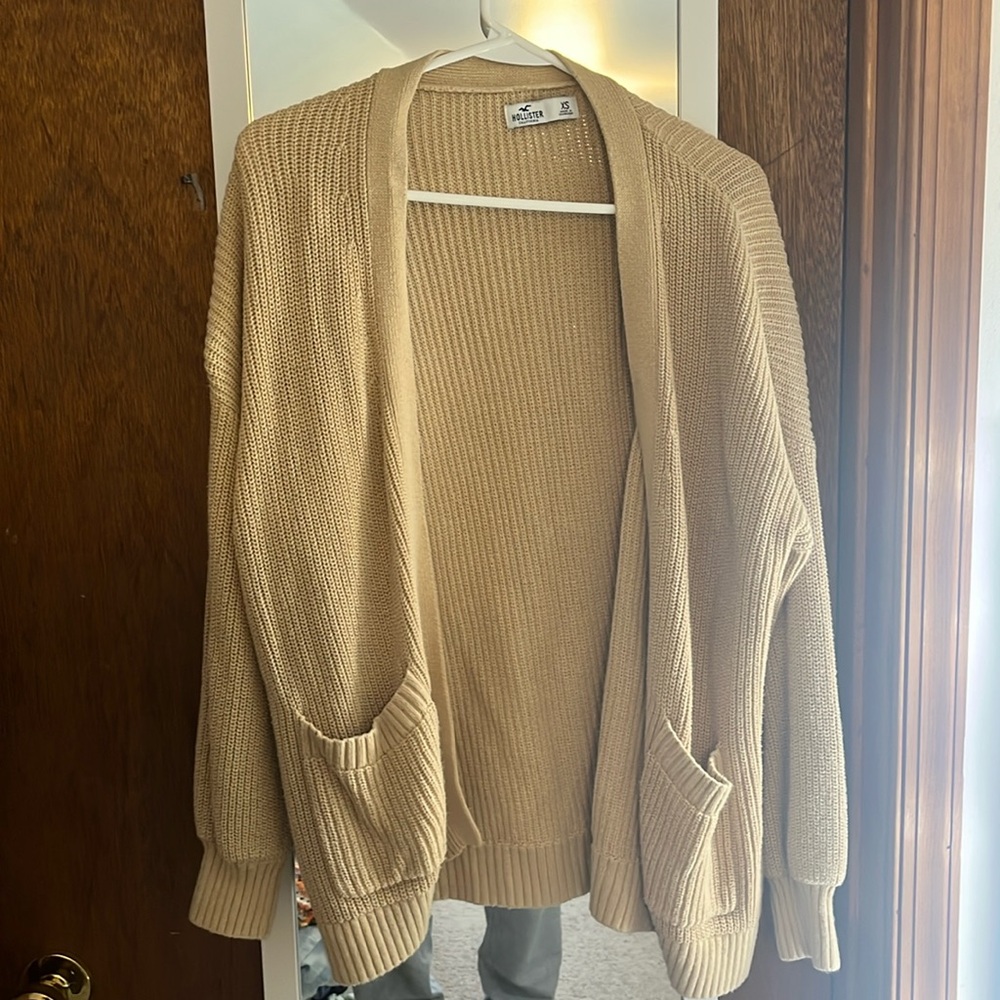 Hollister Cardigan